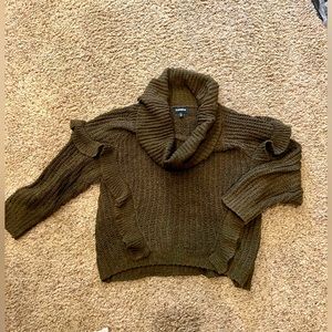 EXPRESS cute olive sweater size M excellent condition!🙌🏼